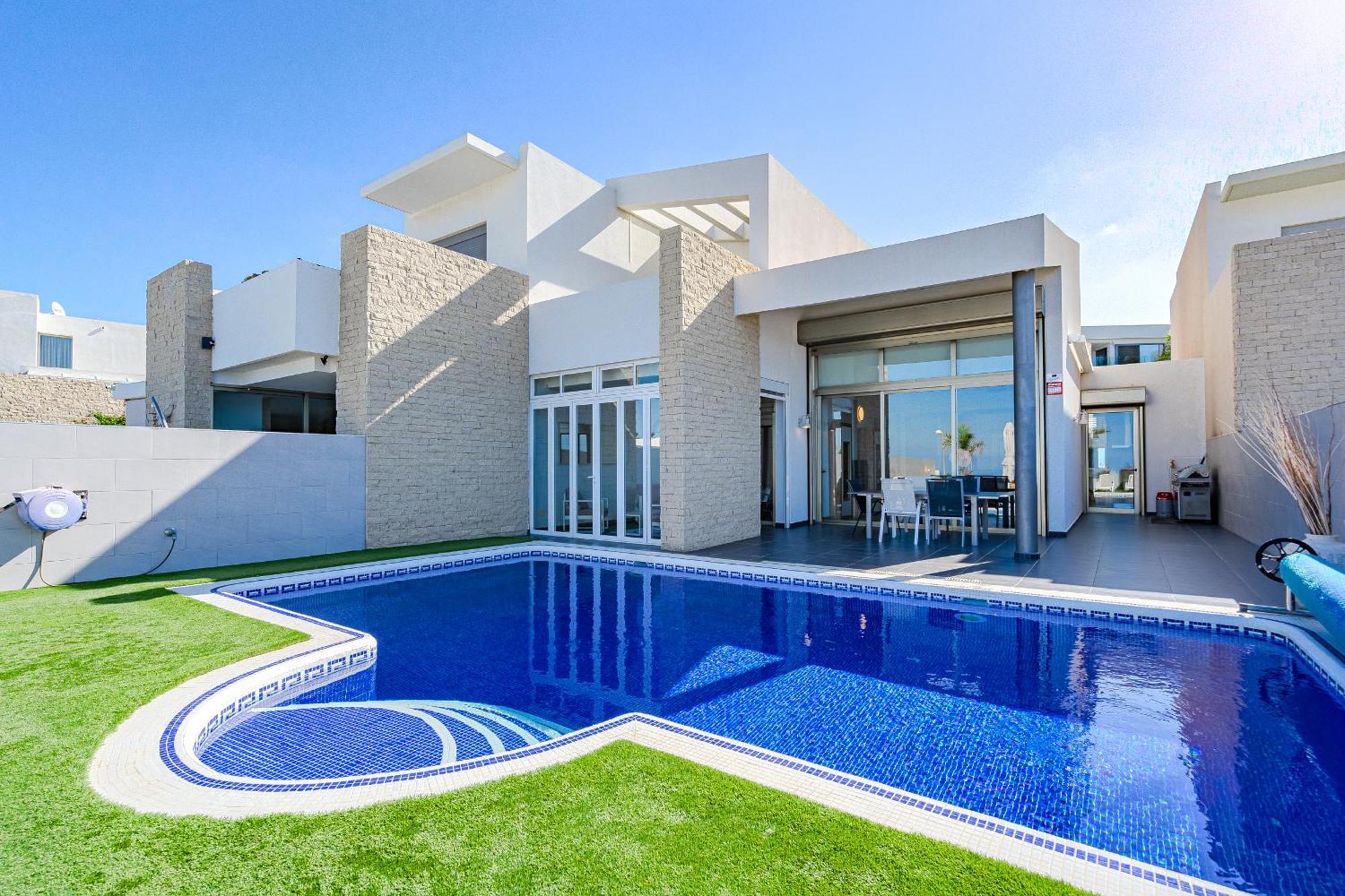 Villa Elisabetta, Luxury Villa With Heated Pool Ocean View In Adeje, Tenerife アデヘ エクステリア 写真