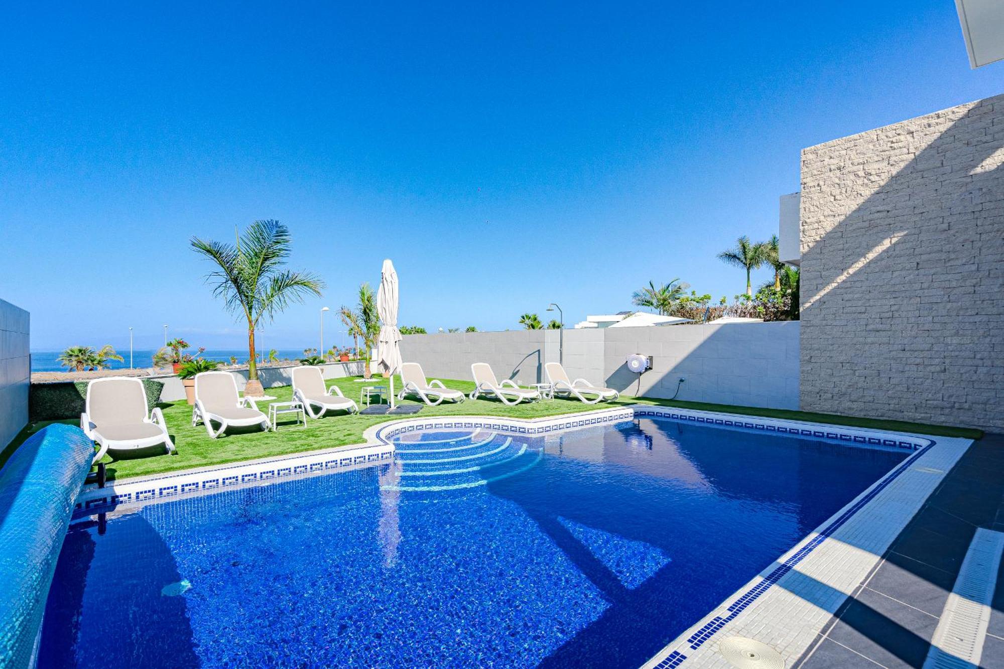 Villa Elisabetta, Luxury Villa With Heated Pool Ocean View In Adeje, Tenerife アデヘ エクステリア 写真
